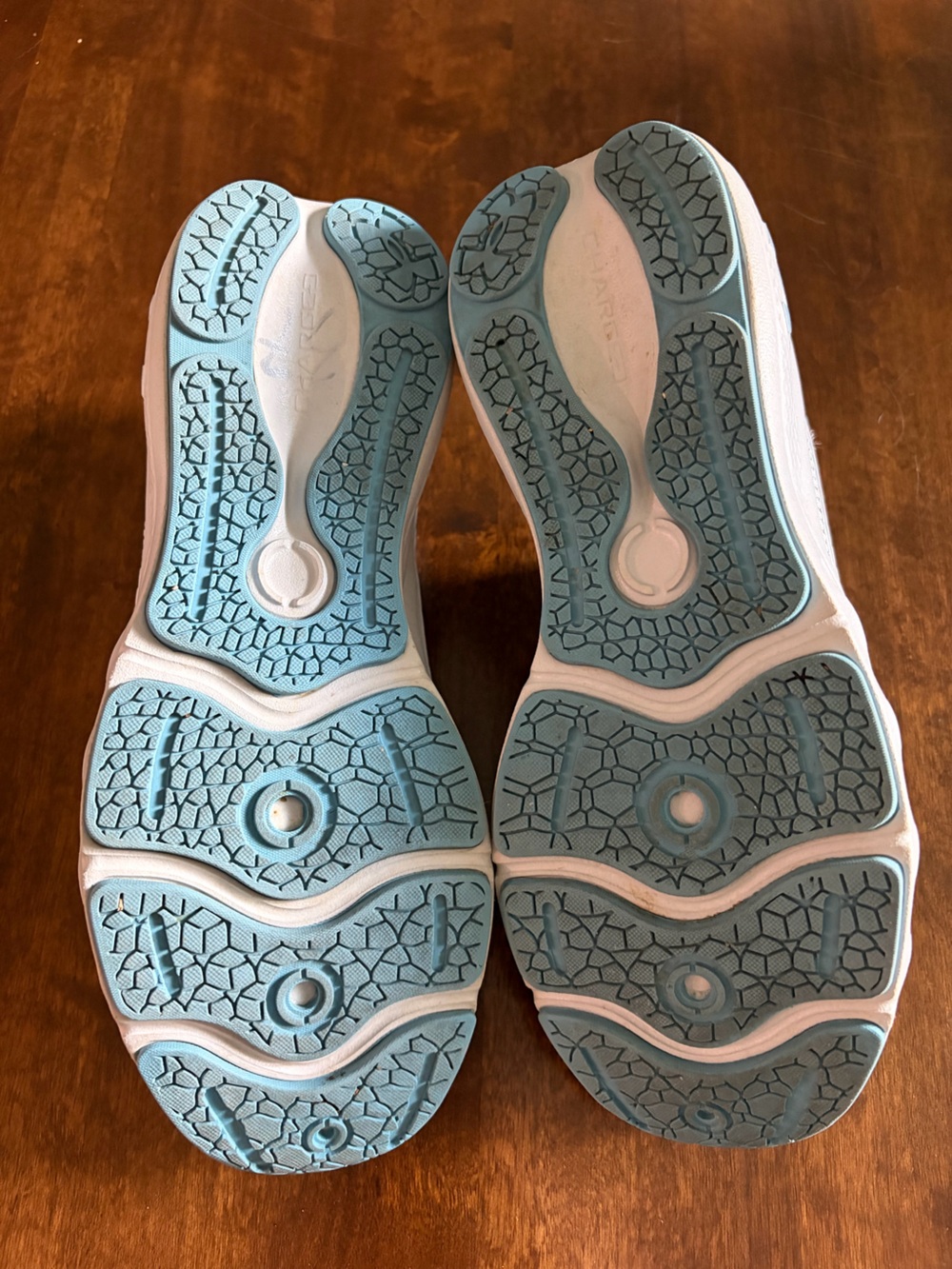 Under Armour White Women's Athletic Sneakers with Pink and Light Blue Details - Picture 2 of 4